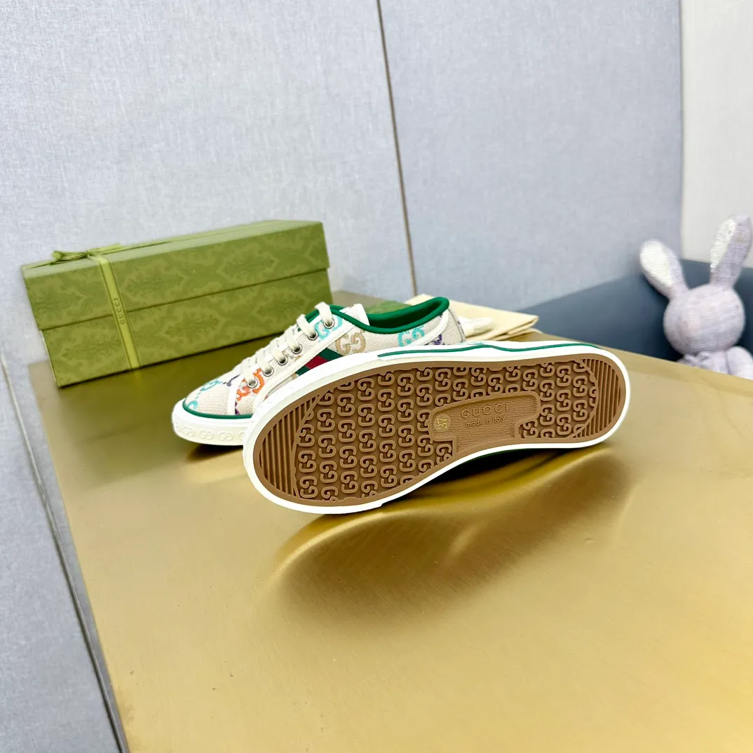 👟👟Ex-factory price 440👟👟 Women's Shoes Women's Clothing GUCCI 2020 latest classic model 1977 low-top double G canvas shoes, original purchase, 1:1 development, original lasting process. Size: 35-45/45. Customized items are non-returnable and must be paid first. . ...new version complete package...